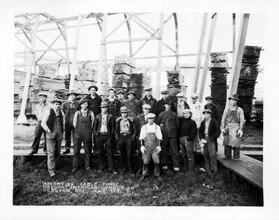 Oregon American Lumber Company employees, Vernonia, 1928